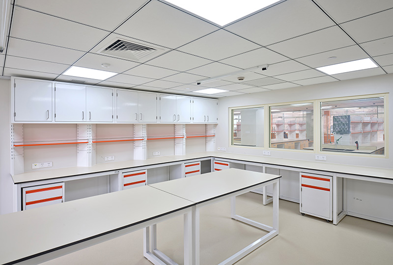 How Does the Performance of Phenolic Chemical Resistant Board Countertops Compare for Laboratory Benches? Are They Worth Choosing?