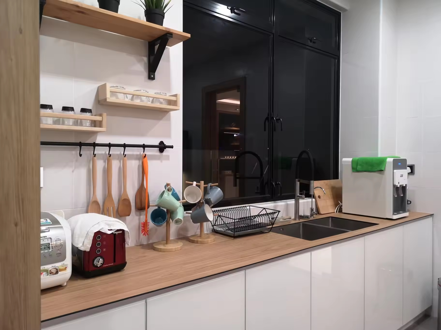 Anti-Impact Glossy Matt Texture Decorative High Pressure Laminated Sheet Compact Laminate Board for Kitchen Countertop