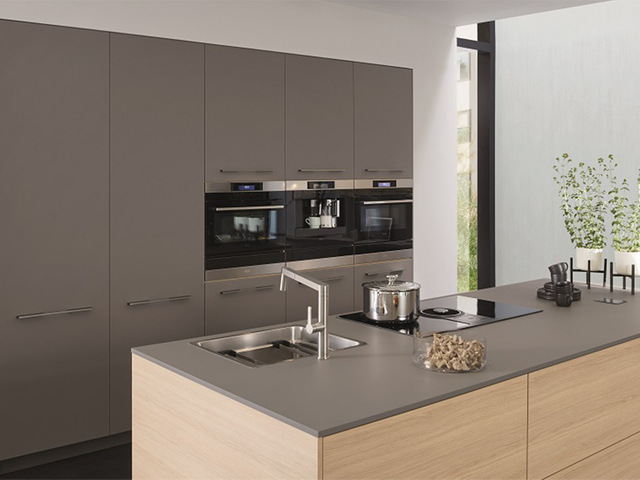 Kitchen-Countertops-&-Islands